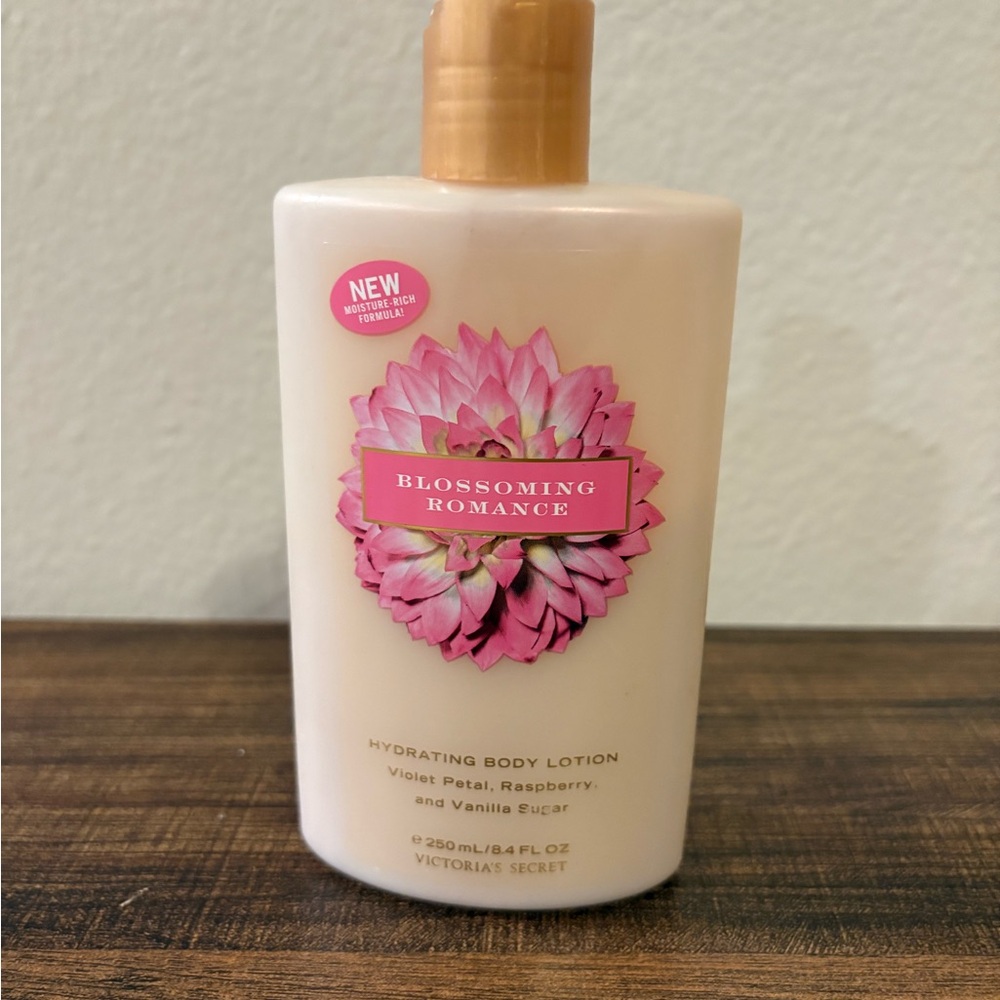 Victoria’s Secret Hydrating Body Lotion
Blossoming Romance - Picture 2 of 4